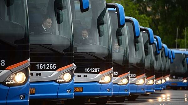 В Тюмени возник дефицит водителей автобусов из-за переманивания их в Москву