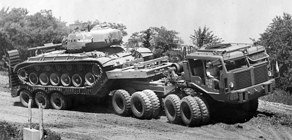 Sterling T26 8×8 – 16-колёсный монстр для перевозки танков
