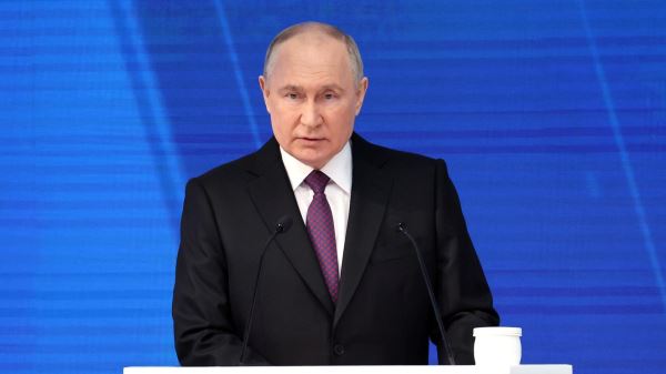 Владимир Путин: Запад пытается втянуть нас в гонку вооружений
