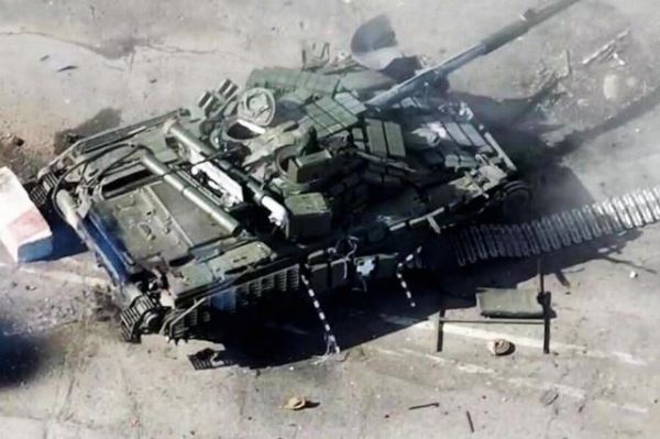 "Подтягиваются танки, работает авиация". Что известно о боях с диверсантами на границе РФ