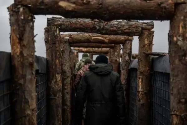 Генштаб ВСУ показал кадры строительства фортификационных сооружений в Сумской области