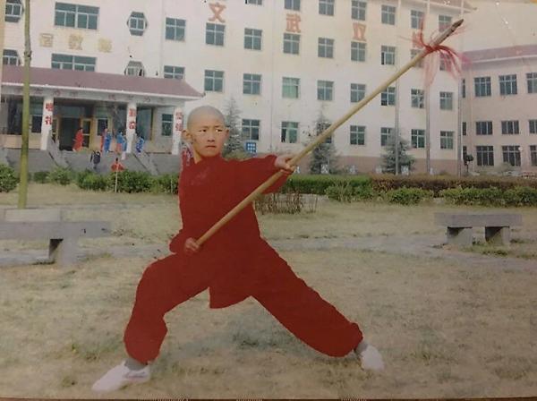 Новый соперник Яна в девять лет изучал кунг-фу в Шаолине, в 15 – ворвался в ММА с поддельным паспортом