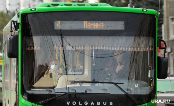 В Тюмени возник дефицит водителей автобусов из-за переманивания их в Москву