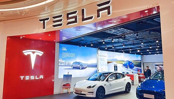 Завод Tesla в Германии временно остался без электричества