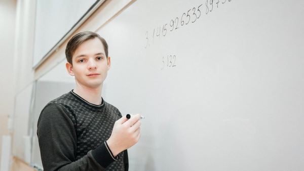 Студент из Томска воспроизвел по памяти 14 159 символов числа пи